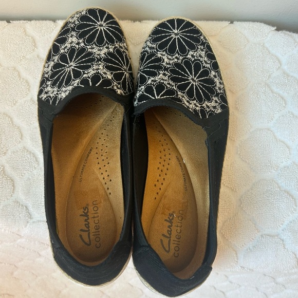 Clarks Collection Elaina Harbor Black Floral Slip On Loafer Womens's Size 8 - Picture 4 of 7